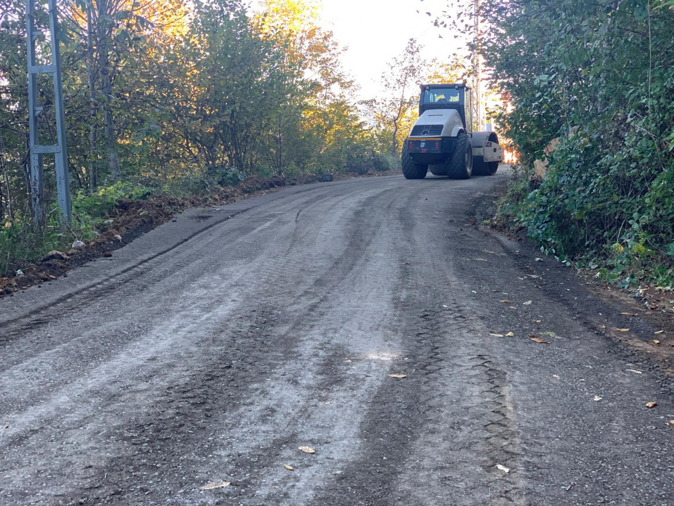 İçme Suyu ve Kanalizasyon Hatları Çalışmalarından Dolayı Bozulan Beton Yolların Onarımlarının Yapılması